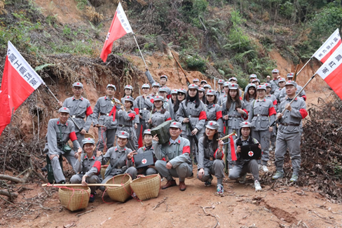 中海粵黨支部與中天粵黨總支聯合開展 “傳承鐵軍精神,點燃紅色初心”主題黨日活動 中海粵黨支部與中天粵黨總支聯合開展 “傳承鐵軍精神,點燃紅色初心”主題黨日活動