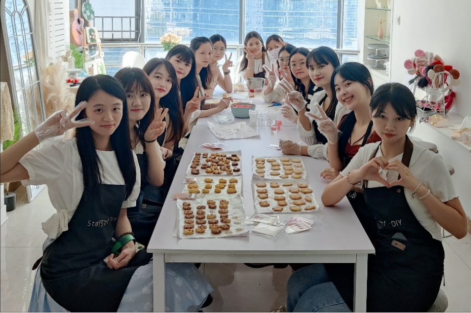 喜迎中秋•快(kuài)樂(yuè)烘焙——中海粵節日主題活動 喜迎中秋•快(kuài)樂(yuè)烘焙——中海粵節日主題活動