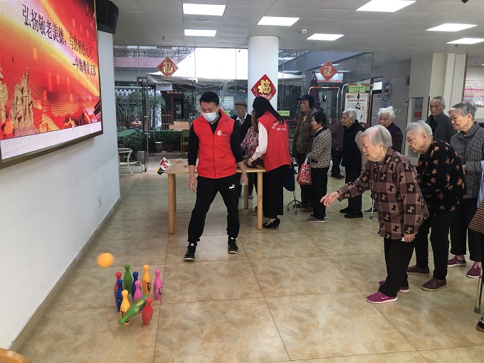弘揚敬老美(měi)德、與您相約元旦---中海粵黨支部走進福利院看望老人(rén) 弘揚敬老美(měi)德、與您相約元旦---中海粵黨支部走進福利院看望老人(rén)